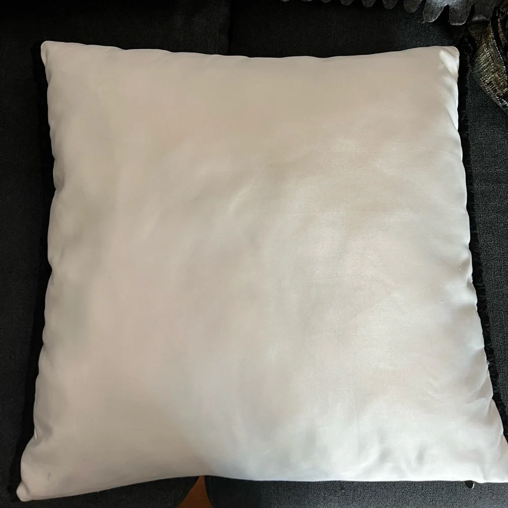 Pier 1 Green and Cream Leaf Pillow